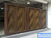 Holiday Inn fold gate
