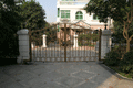 pedestrian mode, only one leave opens, remote control swing gate in Hong Kong